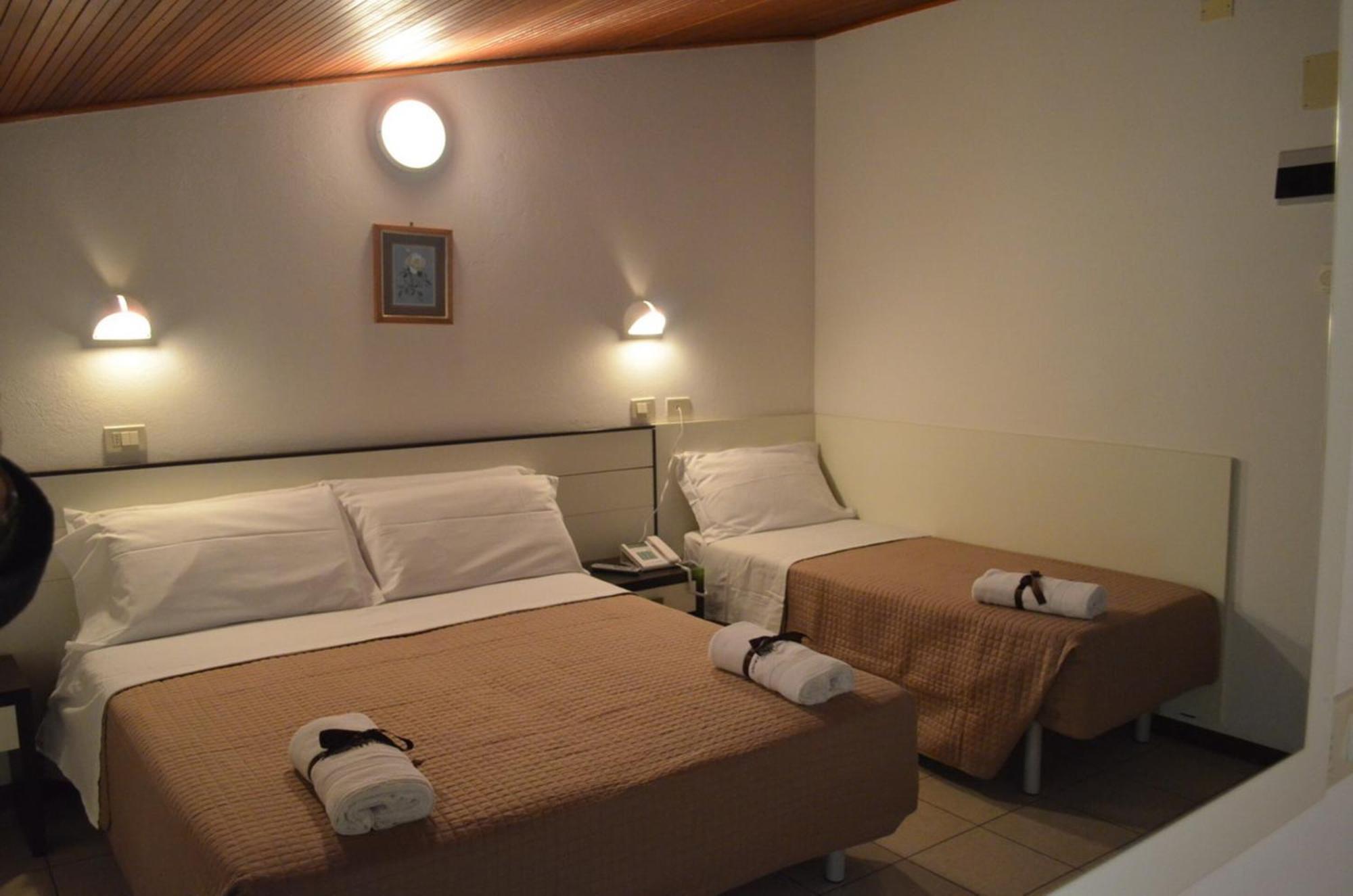 Hotel Europa Milano Marittima Oda fotoğraf
